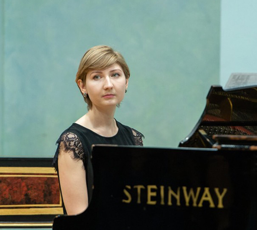 Алика Духновская