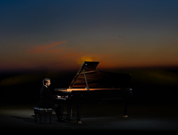 Бетховен. Соната для фортепиано до-диез минор «Лунная», ор. 27 №2 в трёх частях